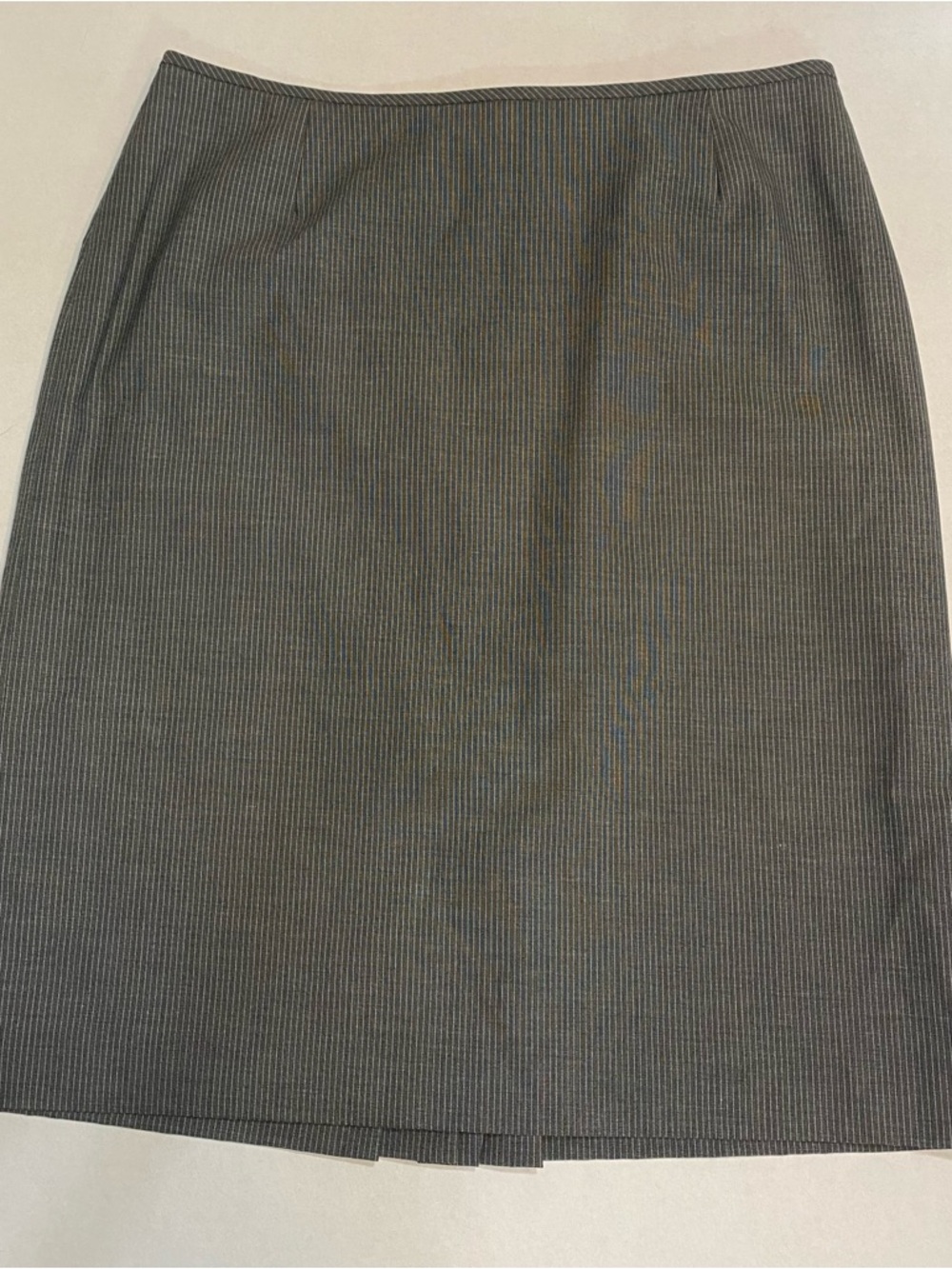 Tahari Arthur S. Levine Pinstripe Pencil Skirt – Size 10